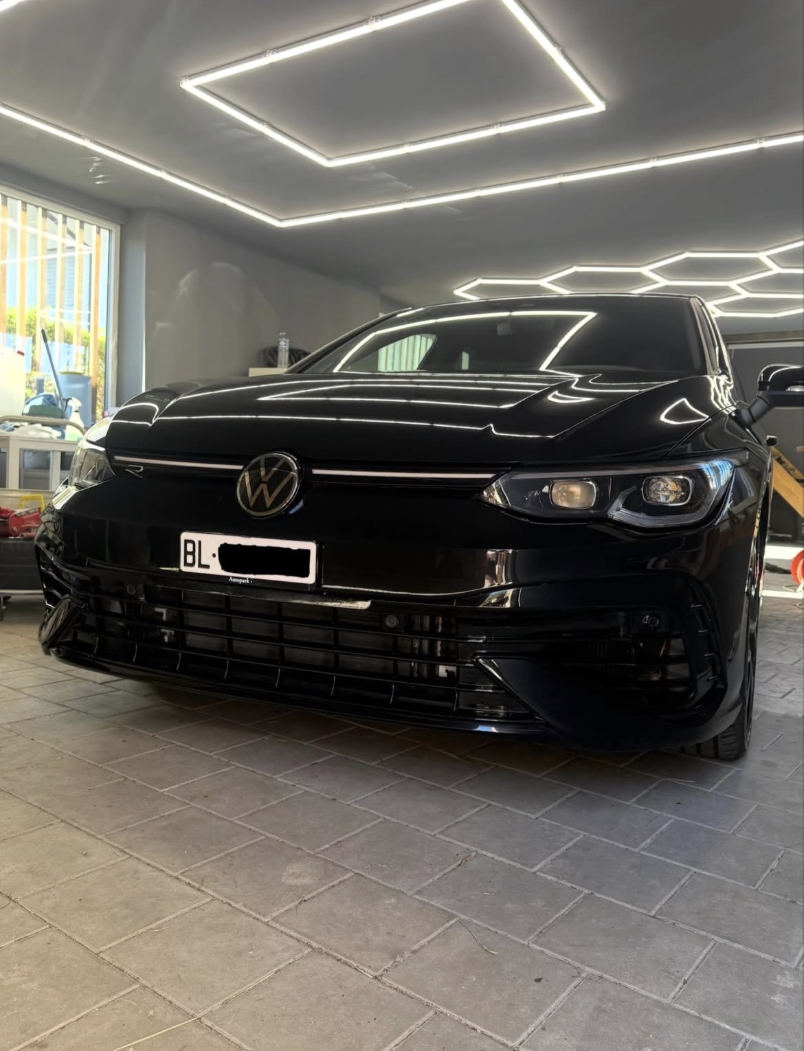 VW Golf 8 R – Frontansicht